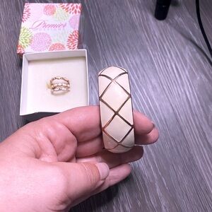 Premier Designs cream enamel & rose gold spring bracelet & sz 6 stackable rings